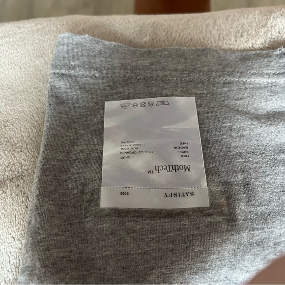 Satisfy Running Mothtech T-shirt - Picture 2 of 5